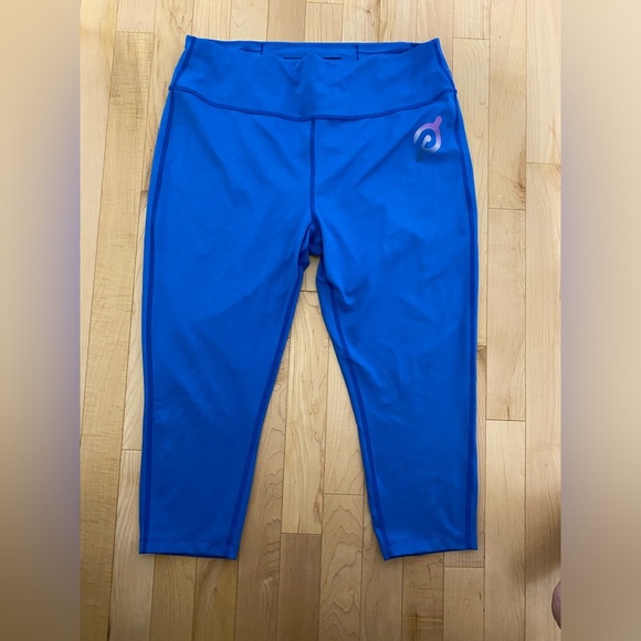 Peloton Capri length Leggings. SIZE XXL. EUC - Picture 1 of 3
